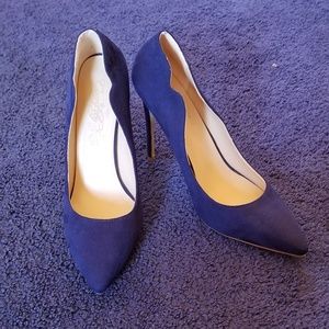NWOB Blue suede heels